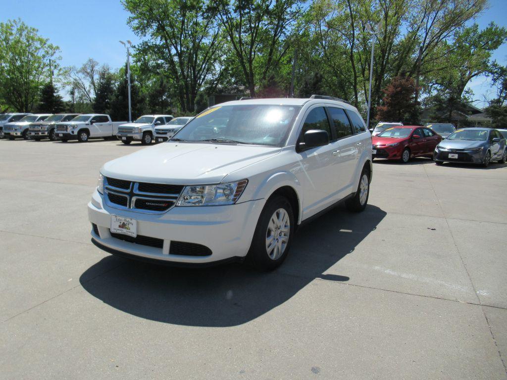 photo of 2017 DODGE JOURNEY SE