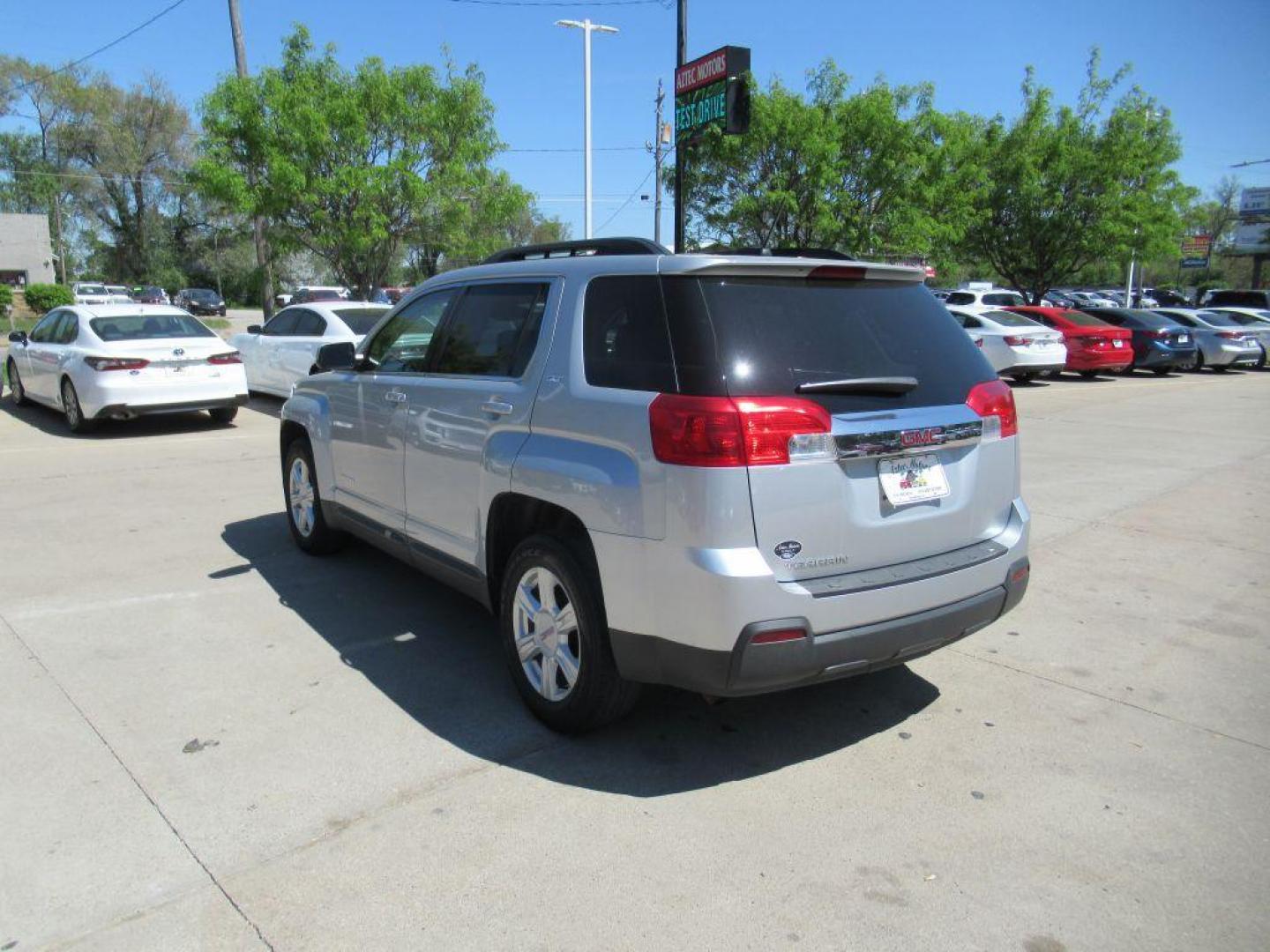 2015 SILVER GMC TERRAIN SLT (2GKALSEK5F6) with an 2.4L engine, Automatic transmission, located at 908 SE 14th Street, Des Moines, IA, 50317, (515) 281-0330, 41.580303, -93.597046 - Photo#6