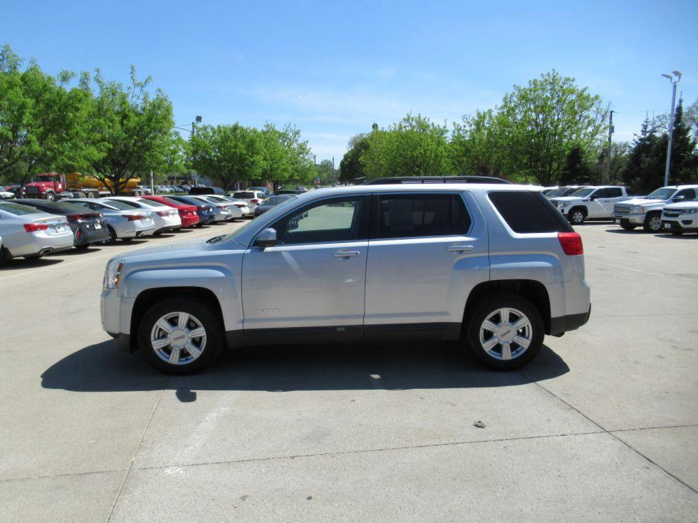 2015 SILVER GMC TERRAIN SLT (2GKALSEK5F6) with an 2.4L engine, Automatic transmission, located at 908 SE 14th Street, Des Moines, IA, 50317, (515) 281-0330, 41.580303, -93.597046 - Photo#7