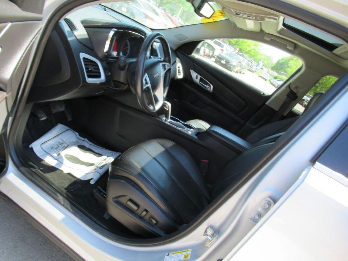 2015 SILVER GMC TERRAIN SLT (2GKALSEK5F6) with an 2.4L engine, Automatic transmission, located at 908 SE 14th Street, Des Moines, IA, 50317, (515) 281-0330, 41.580303, -93.597046 - Photo#24