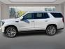 2021 WHITE GMC YUKON DENALI (1GKS2DKL4MR) with an 6.2L engine, Automatic transmission, located at 908 SE 14th Street, Des Moines, IA, 50317, (515) 281-0330, 41.580303, -93.597046 - Photo#5