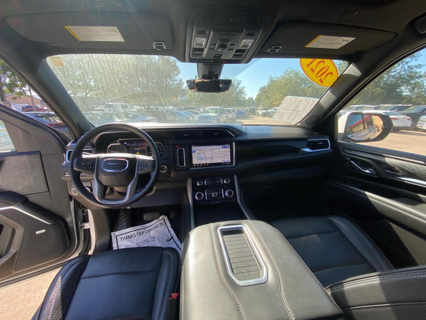 2021 WHITE GMC YUKON DENALI (1GKS2DKL4MR) with an 6.2L engine, Automatic transmission, located at 908 SE 14th Street, Des Moines, IA, 50317, (515) 281-0330, 41.580303, -93.597046 - Photo#21