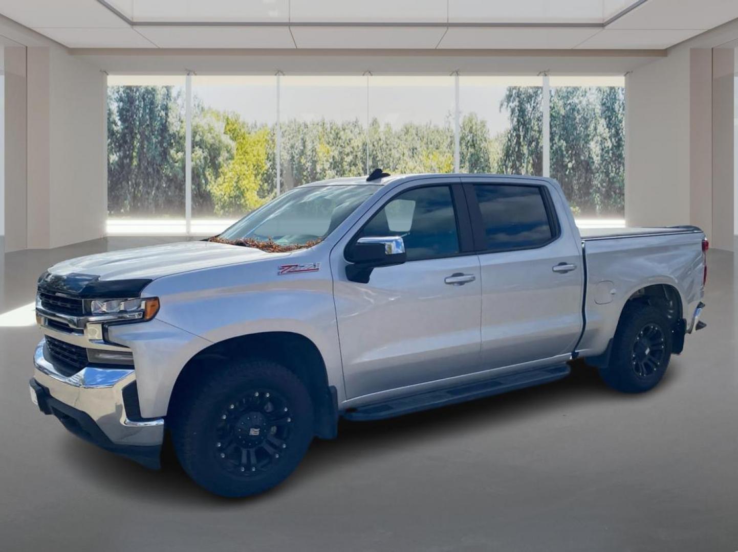 2020 SILVER CHEVROLET SILVERADO 1500 LT (3GCUYDED0LG) with an 5.3L engine, Automatic transmission, located at 908 SE 14th Street, Des Moines, IA, 50317, (515) 281-0330, 41.580303, -93.597046 - Photo#7