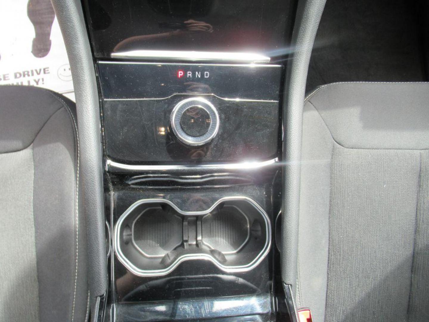 2022 SILVER JEEP GRAND CHEROKEE L LAREDO (1C4RJKAG7N8) with an 3.6L engine, Automatic transmission, located at 908 SE 14th Street, Des Moines, IA, 50317, (515) 281-0330, 41.580303, -93.597046 - Photo#20