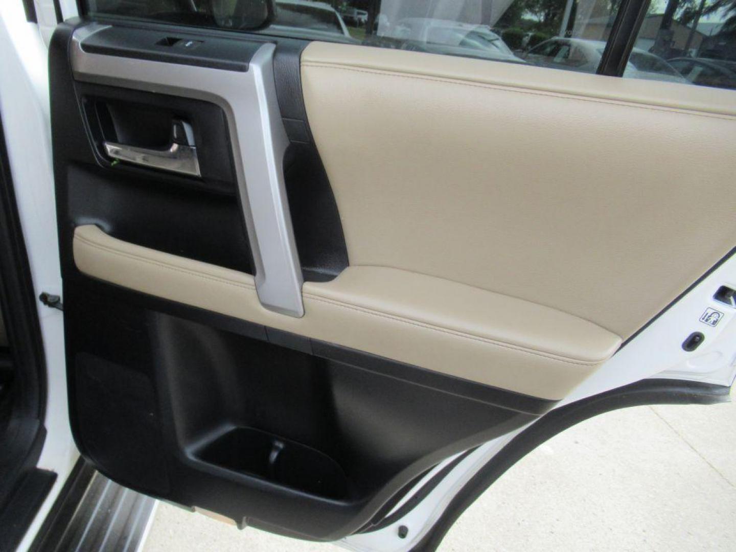 2015 WHITE TOYOTA 4RUNNER SR5 (JTEZU5JR5F5) with an 4.0L engine, Automatic transmission, located at 908 SE 14th Street, Des Moines, IA, 50317, (515) 281-0330, 41.580303, -93.597046 - Photo#11