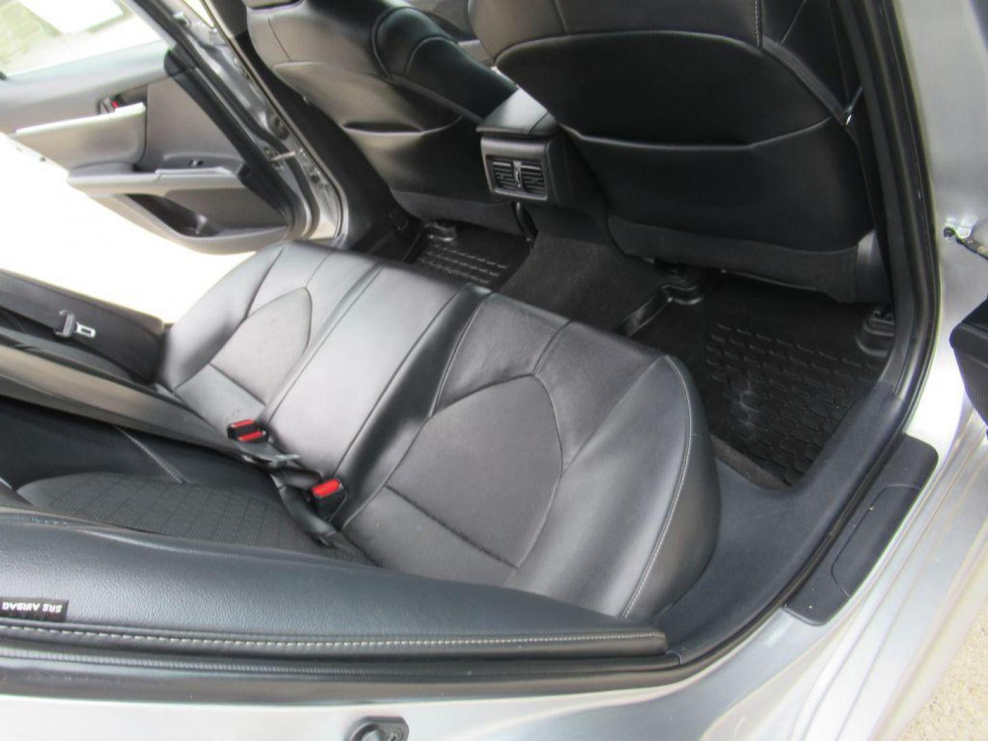 2020 SILVER TOYOTA CAMRY XSE (4T1K61AK0LU) with an 2.5L engine, Automatic transmission, located at 908 SE 14th Street, Des Moines, IA, 50317, (515) 281-0330, 41.580303, -93.597046 - Photo#14