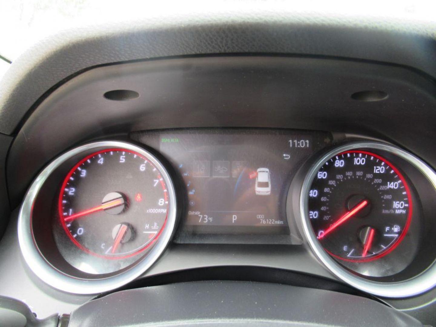 2020 SILVER TOYOTA CAMRY XSE (4T1K61AK0LU) with an 2.5L engine, Automatic transmission, located at 908 SE 14th Street, Des Moines, IA, 50317, (515) 281-0330, 41.580303, -93.597046 - Photo#25