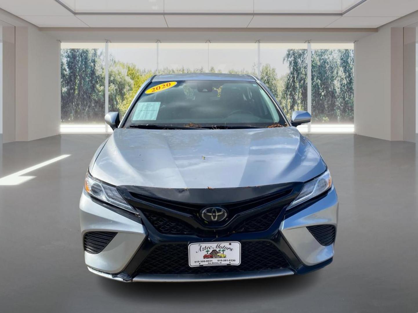 2020 SILVER TOYOTA CAMRY XSE (4T1K61AK0LU) with an 2.5L engine, Automatic transmission, located at 908 SE 14th Street, Des Moines, IA, 50317, (515) 281-0330, 41.580303, -93.597046 - Photo#6