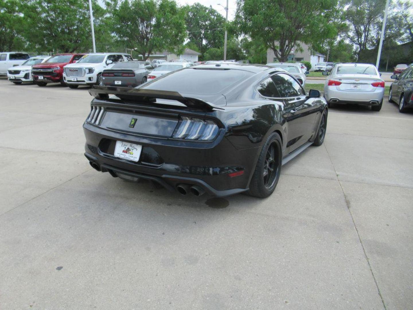 2019 BLACK FORD MUSTANG GT (1FA6P8CF6K5) with an 5.0L engine, Automatic transmission, located at 908 SE 14th Street, Des Moines, IA, 50317, (515) 281-0330, 41.580303, -93.597046 - Photo#4