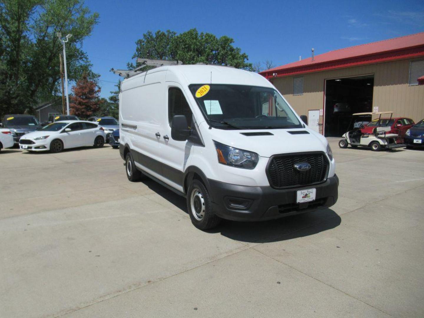2021 WHITE FORD TRANSIT T-250 (1FTBR1C8XMK) with an 3.5L engine, Automatic transmission, located at 908 SE 14th Street, Des Moines, IA, 50317, (515) 281-0330, 41.580303, -93.597046 - Photo#2