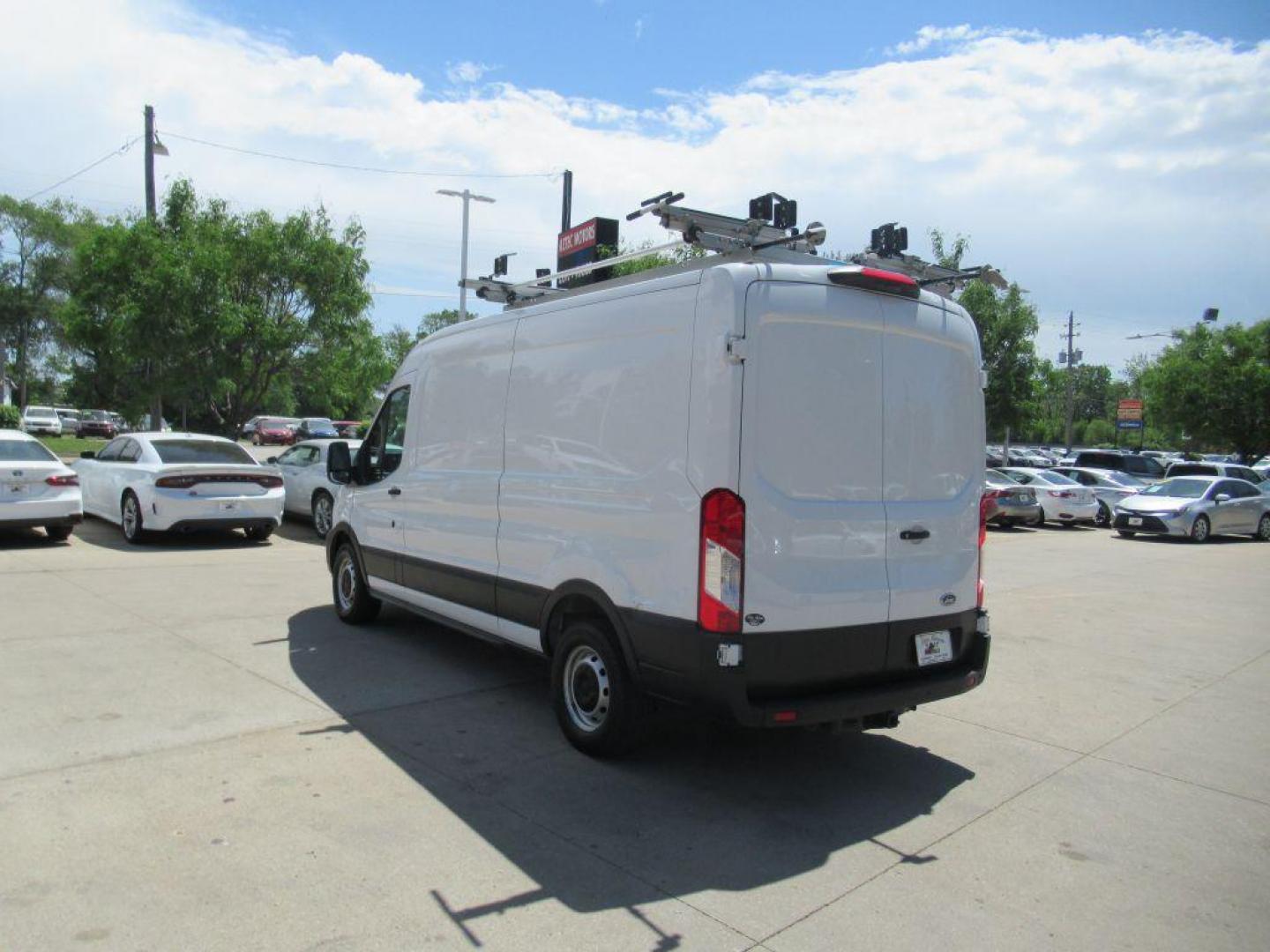 2021 WHITE FORD TRANSIT T-250 (1FTBR1C8XMK) with an 3.5L engine, Automatic transmission, located at 908 SE 14th Street, Des Moines, IA, 50317, (515) 281-0330, 41.580303, -93.597046 - Photo#6