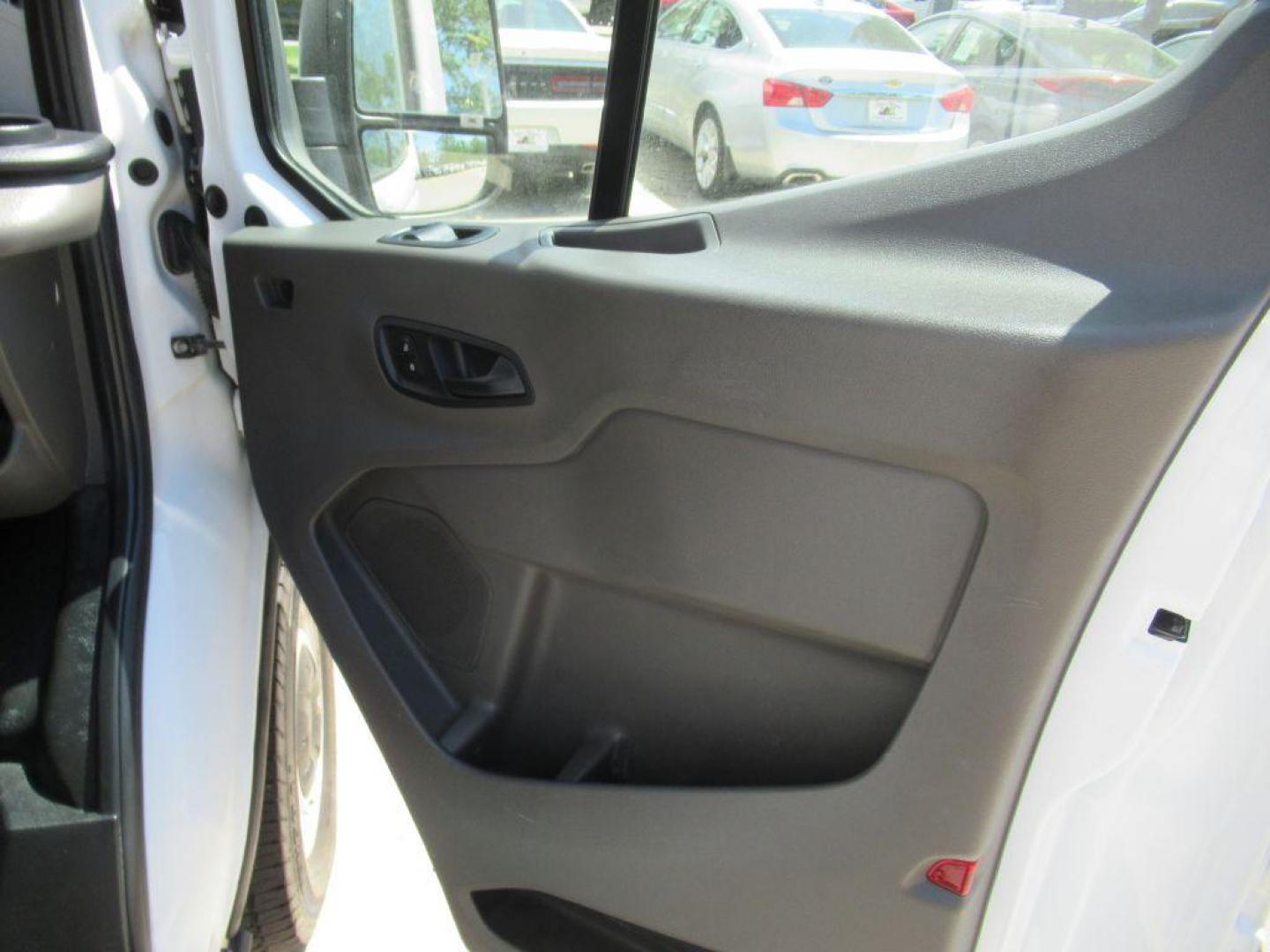 2021 WHITE FORD TRANSIT T-250 (1FTBR1C8XMK) with an 3.5L engine, Automatic transmission, located at 908 SE 14th Street, Des Moines, IA, 50317, (515) 281-0330, 41.580303, -93.597046 - Photo#10