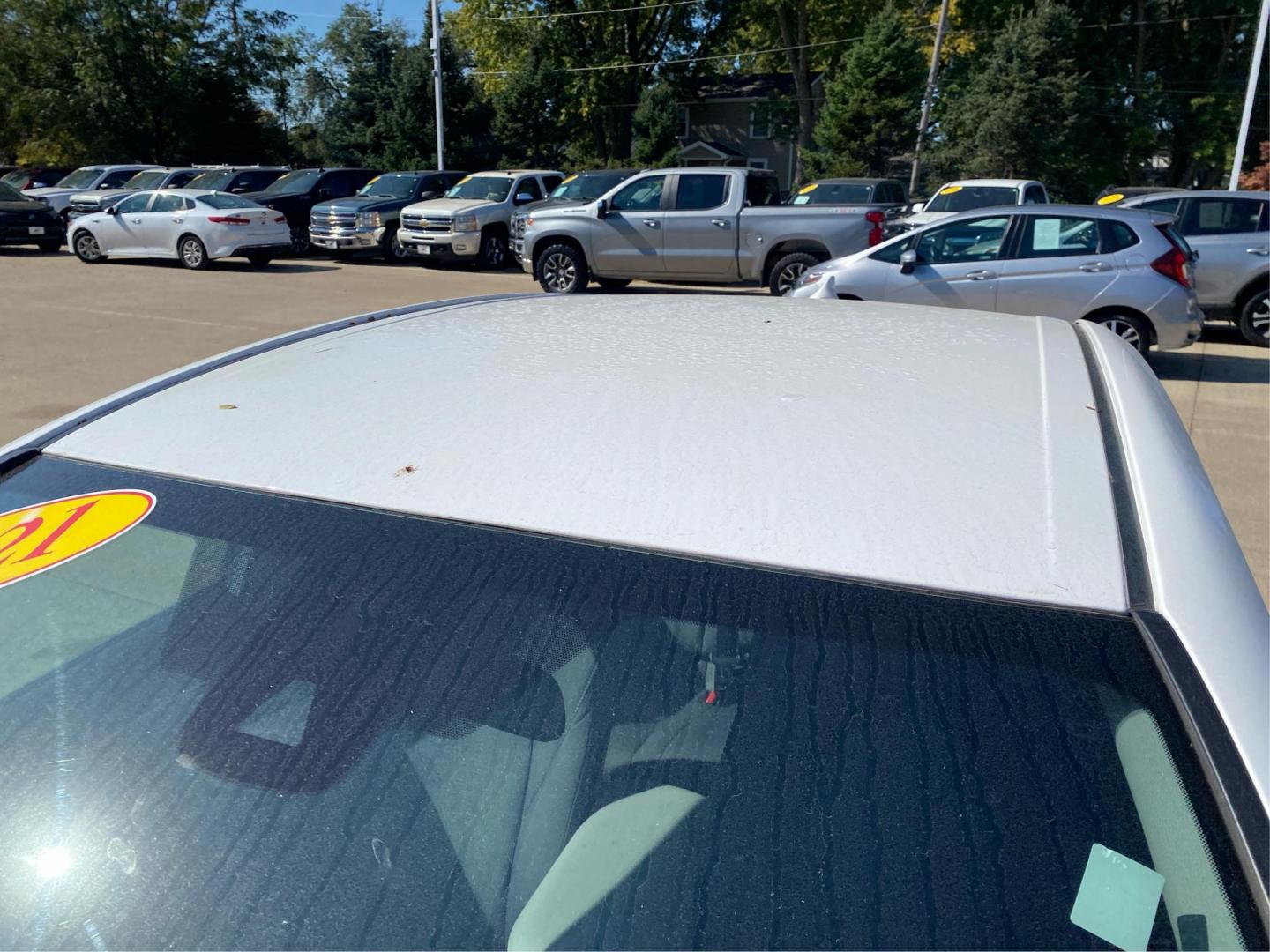 2021 WHITE TOYOTA CAMRY LE (4T1C31AKXMU) with an 2.5L engine, Continuously Variable transmission, located at 908 SE 14th Street, Des Moines, IA, 50317, (515) 281-0330, 41.580303, -93.597046 - Photo#11