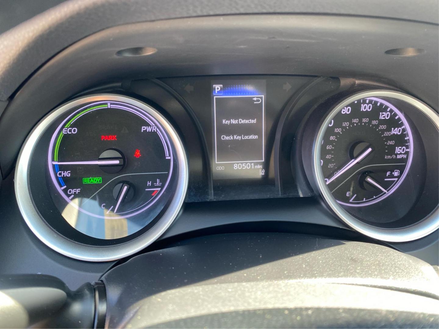 2021 WHITE TOYOTA CAMRY LE (4T1C31AKXMU) with an 2.5L engine, Continuously Variable transmission, located at 908 SE 14th Street, Des Moines, IA, 50317, (515) 281-0330, 41.580303, -93.597046 - Photo#15