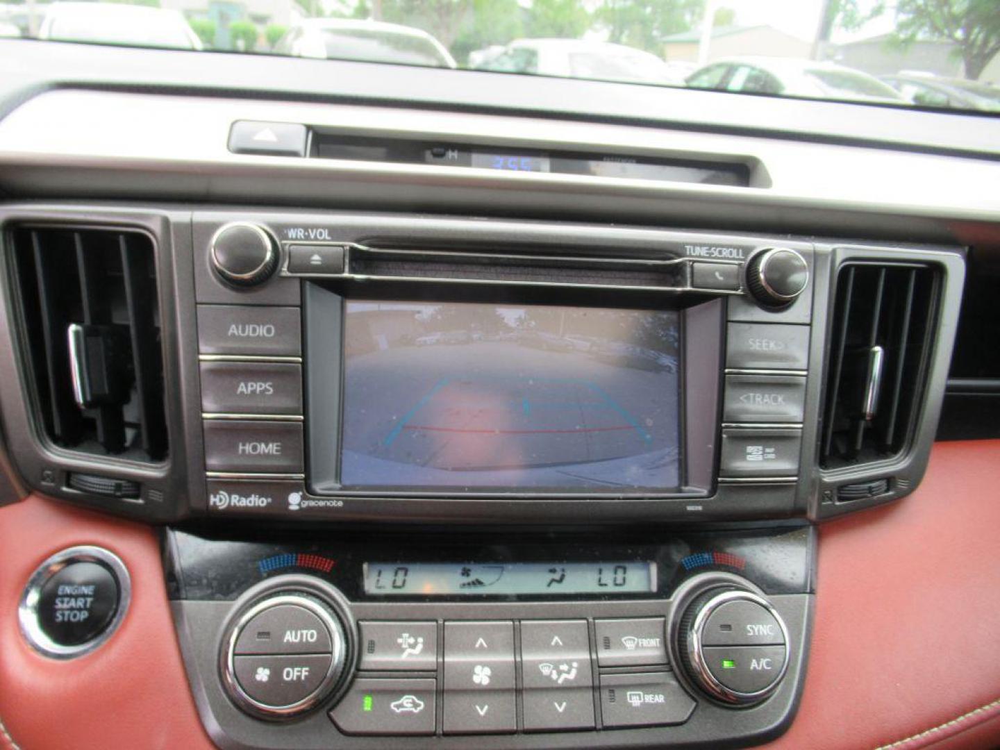 2015 WHITE TOYOTA RAV4 LIMITED (2T3DFREVXFW) with an 2.5L engine, Automatic transmission, located at 908 SE 14th Street, Des Moines, IA, 50317, (515) 281-0330, 41.580303, -93.597046 - Photo#22