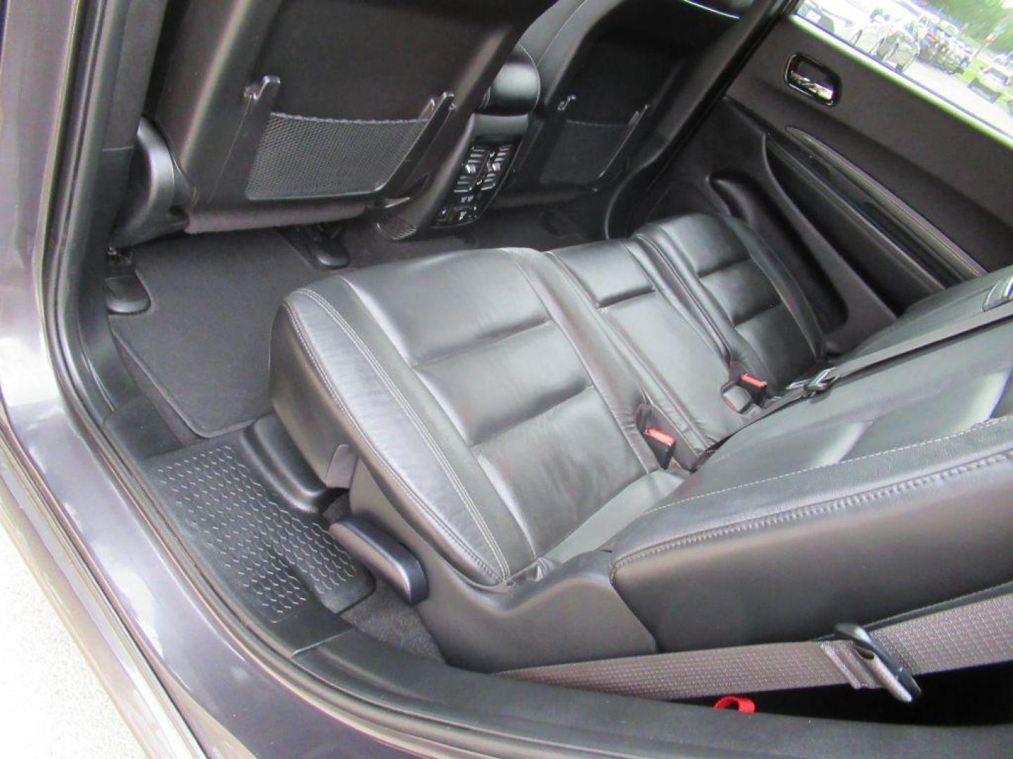 2021 GRAY DODGE DURANGO GT PLUS (1C4RDJDG6MC) with an 3.6L engine, Automatic transmission, located at 908 SE 14th Street, Des Moines, IA, 50317, (515) 281-0330, 41.580303, -93.597046 - Photo#16