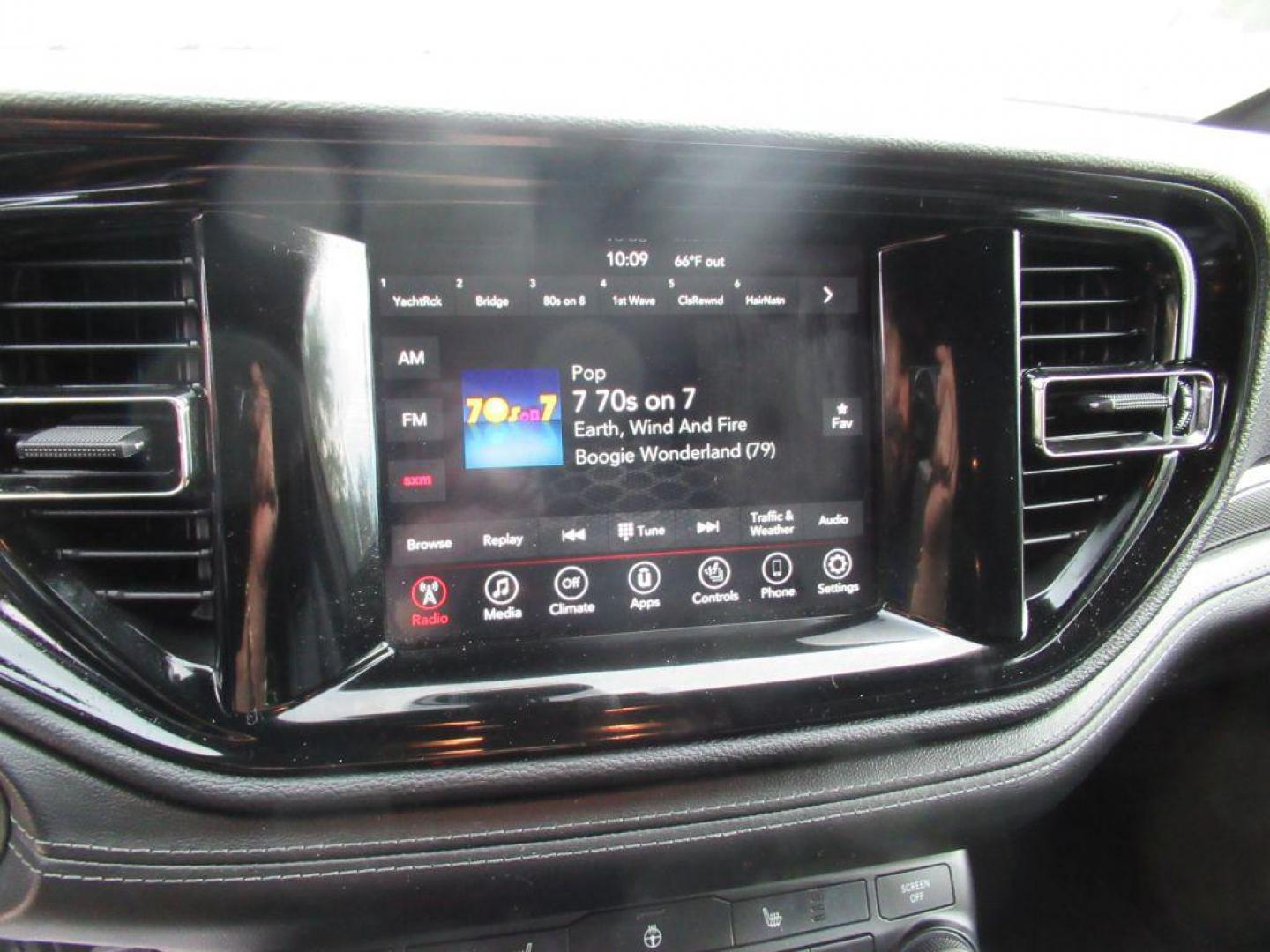 2021 GRAY DODGE DURANGO GT PLUS (1C4RDJDG6MC) with an 3.6L engine, Automatic transmission, located at 908 SE 14th Street, Des Moines, IA, 50317, (515) 281-0330, 41.580303, -93.597046 - Photo#22