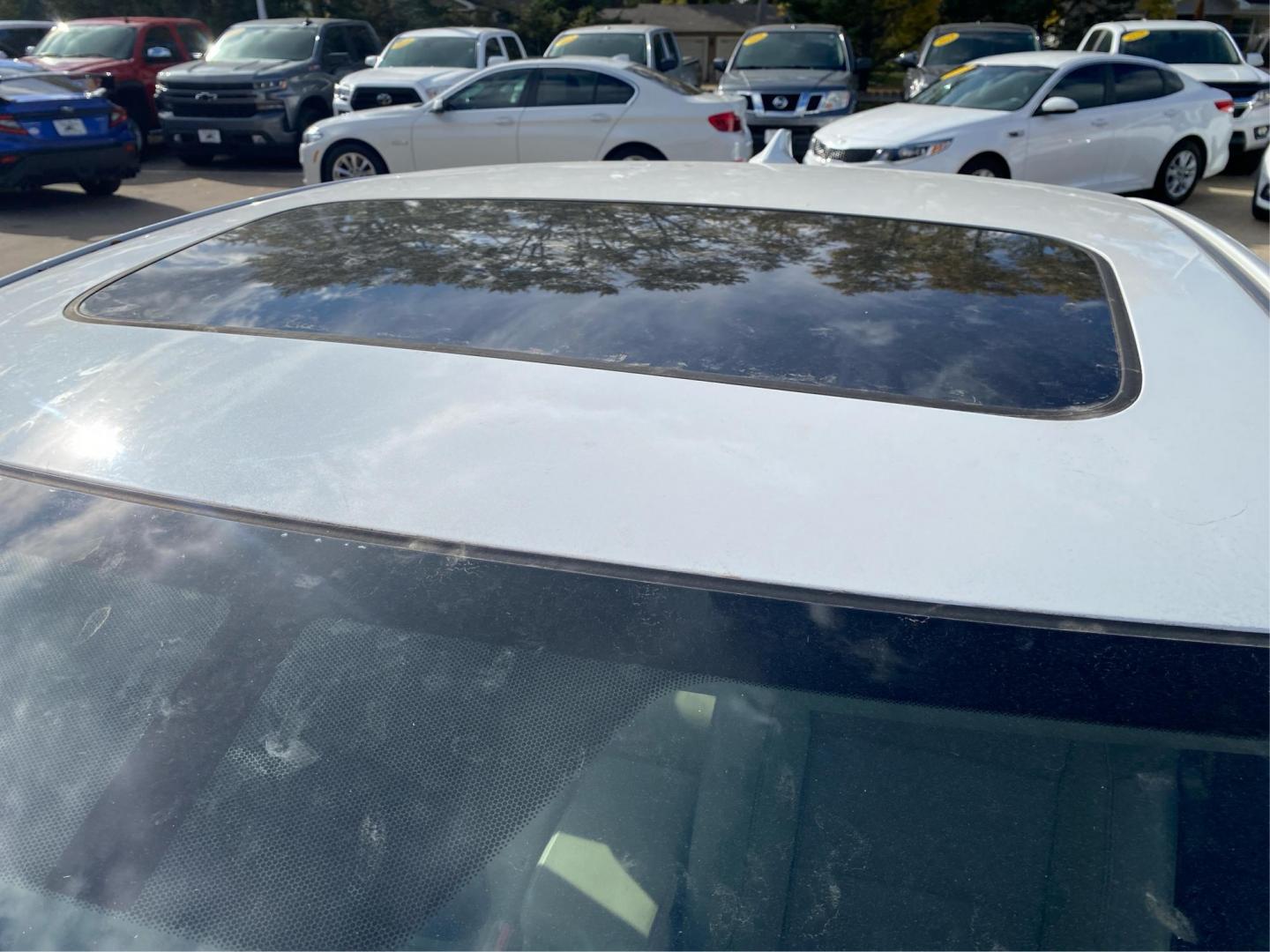 2017 WHITE ACURA ILX PREMIUM (19UDE2F70HA) with an 2.4L engine, Automatic transmission, located at 908 SE 14th Street, Des Moines, IA, 50317, (515) 281-0330, 41.580303, -93.597046 - Photo#11