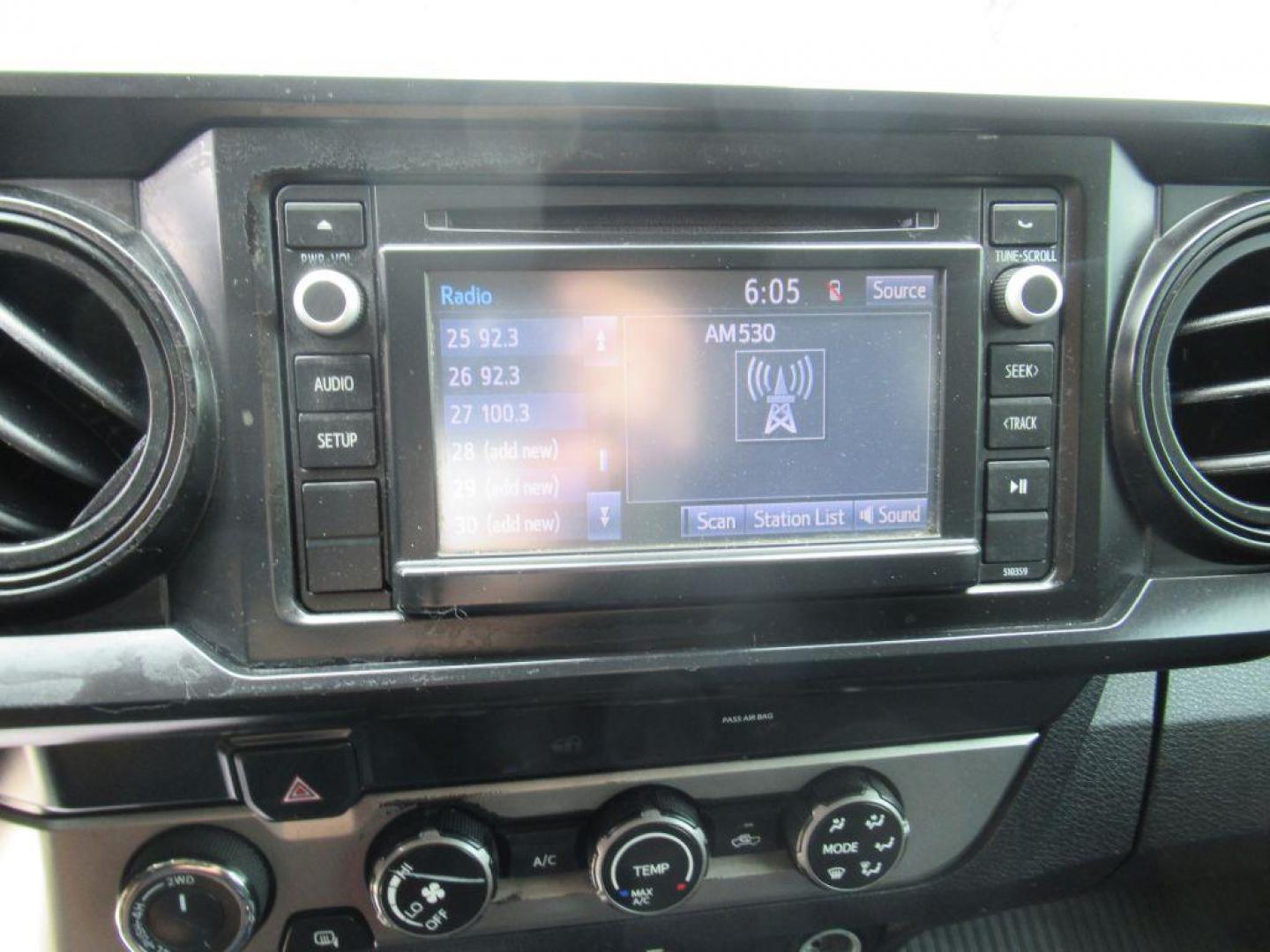 2019 WHITE TOYOTA TACOMA DOUBLE CAB (3TMCZ5AN8KM) with an 3.5L engine, Automatic transmission, located at 908 SE 14th Street, Des Moines, IA, 50317, (515) 281-0330, 41.580303, -93.597046 - Photo#21
