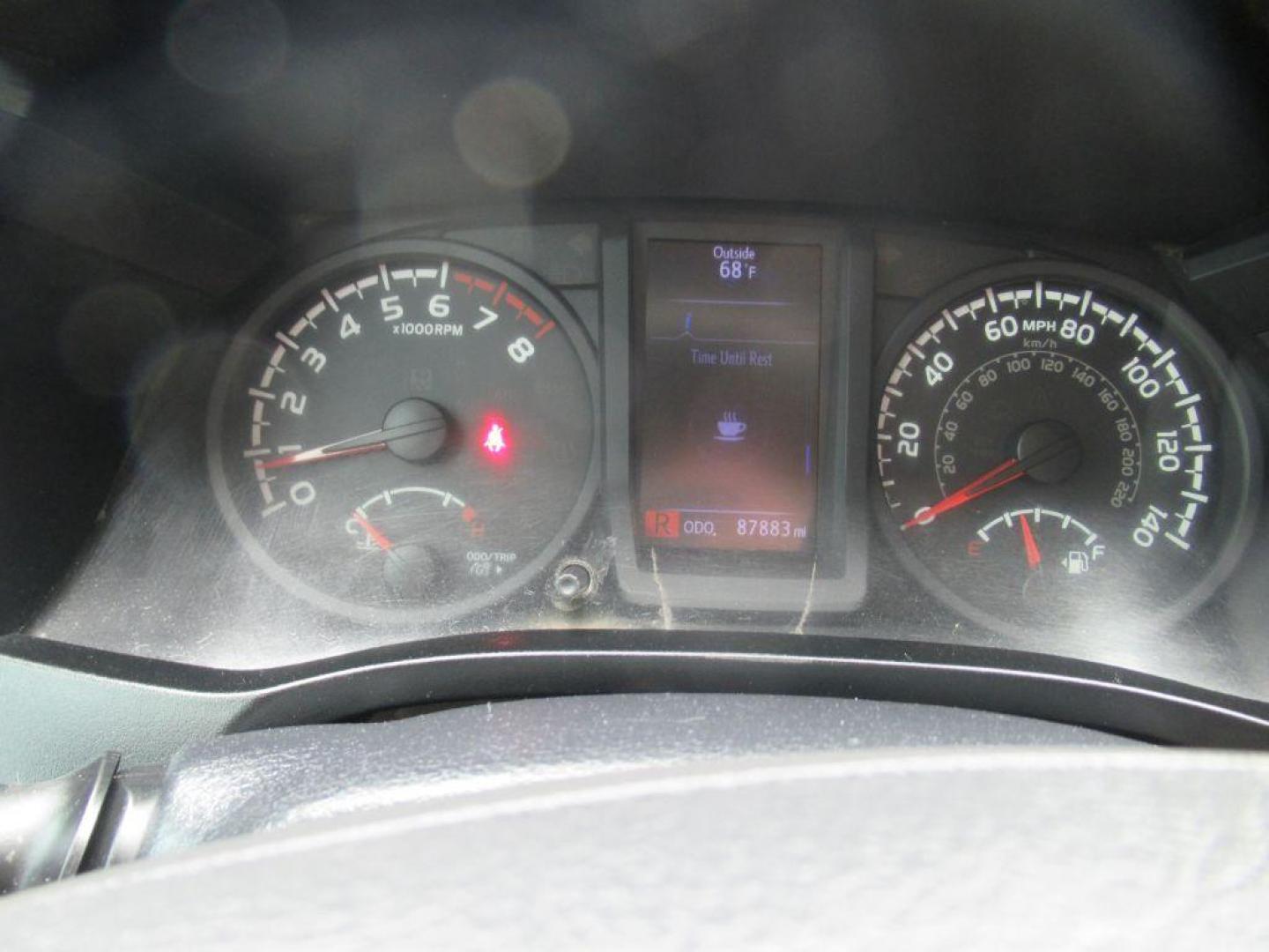 2019 WHITE TOYOTA TACOMA DOUBLE CAB (3TMCZ5AN8KM) with an 3.5L engine, Automatic transmission, located at 908 SE 14th Street, Des Moines, IA, 50317, (515) 281-0330, 41.580303, -93.597046 - Photo#24