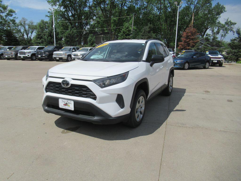 photo of 2019 TOYOTA RAV4 LE