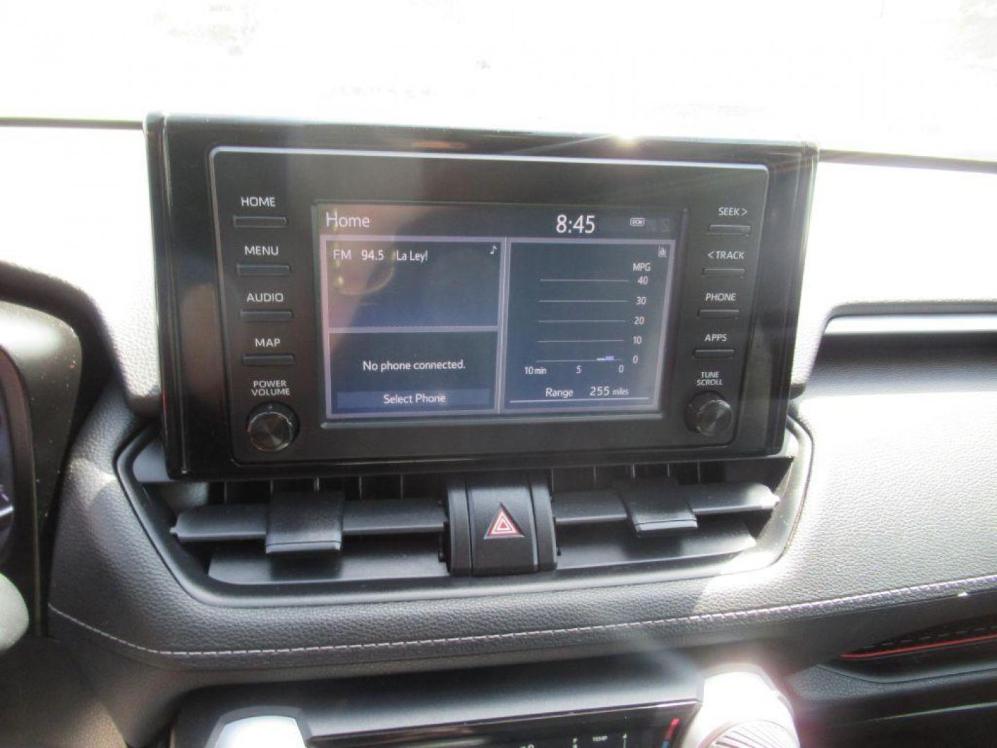2019 WHITE TOYOTA RAV4 LE (2T3H1RFV9KW) with an 2.5L engine, Automatic transmission, located at 908 SE 14th Street, Des Moines, IA, 50317, (515) 281-0330, 41.580303, -93.597046 - Photo#22