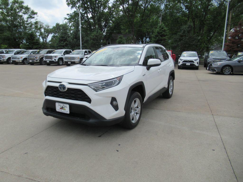 photo of 2020 TOYOTA RAV4 XLE