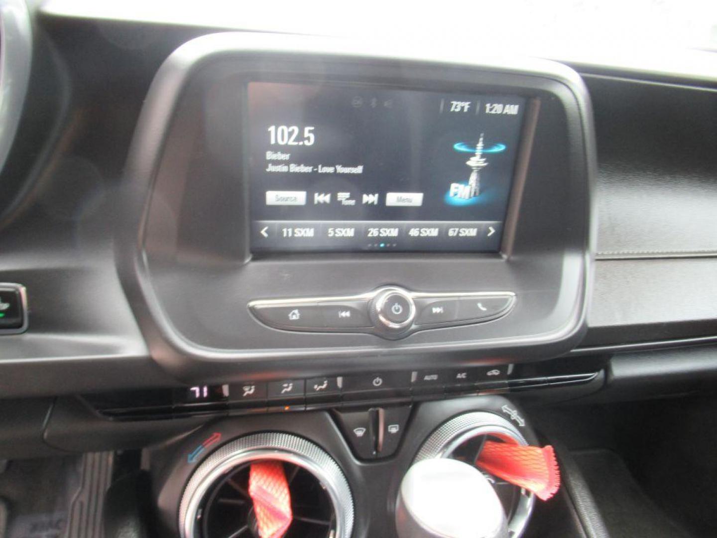 2016 GRAY CHEVROLET CAMARO LT (1G1FB1RS9G0) with an 3.6L engine, Automatic transmission, located at 908 SE 14th Street, Des Moines, IA, 50317, (515) 281-0330, 41.580303, -93.597046 - Photo#19