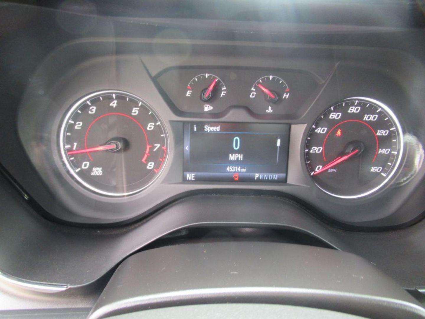 2016 GRAY CHEVROLET CAMARO LT (1G1FB1RS9G0) with an 3.6L engine, Automatic transmission, located at 908 SE 14th Street, Des Moines, IA, 50317, (515) 281-0330, 41.580303, -93.597046 - Photo#22