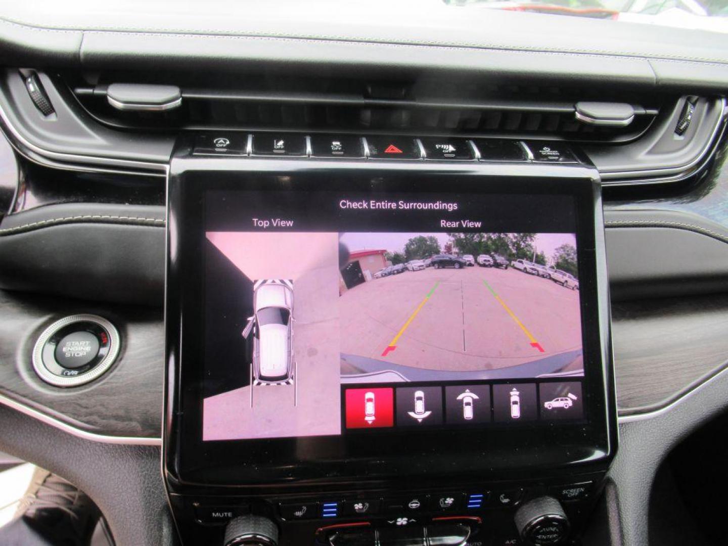 2022 GRAY JEEP GRAND CHEROKEE L LIMITED (1C4RJKBGXN8) with an 3.6L engine, Automatic transmission, located at 908 SE 14th Street, Des Moines, IA, 50317, (515) 281-0330, 41.580303, -93.597046 - Photo#24