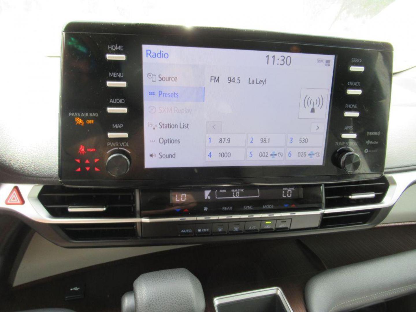 2022 BLACK TOYOTA SIENNA LE (5TDKSKFC5NS) with an 2.5L engine, Continuously Variable transmission, located at 908 SE 14th Street, Des Moines, IA, 50317, (515) 281-0330, 41.580303, -93.597046 - Photo#20