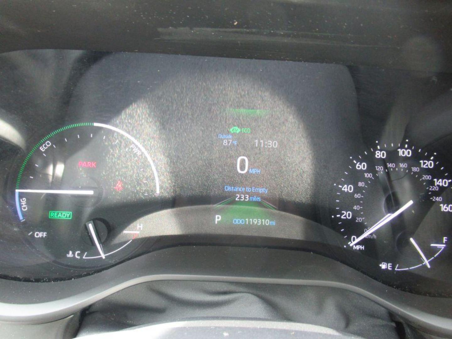 2022 BLACK TOYOTA SIENNA LE (5TDKSKFC5NS) with an 2.5L engine, Continuously Variable transmission, located at 908 SE 14th Street, Des Moines, IA, 50317, (515) 281-0330, 41.580303, -93.597046 - Photo#24