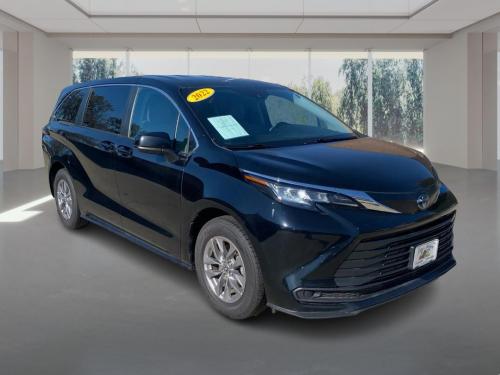 2022 TOYOTA SIENNA LE