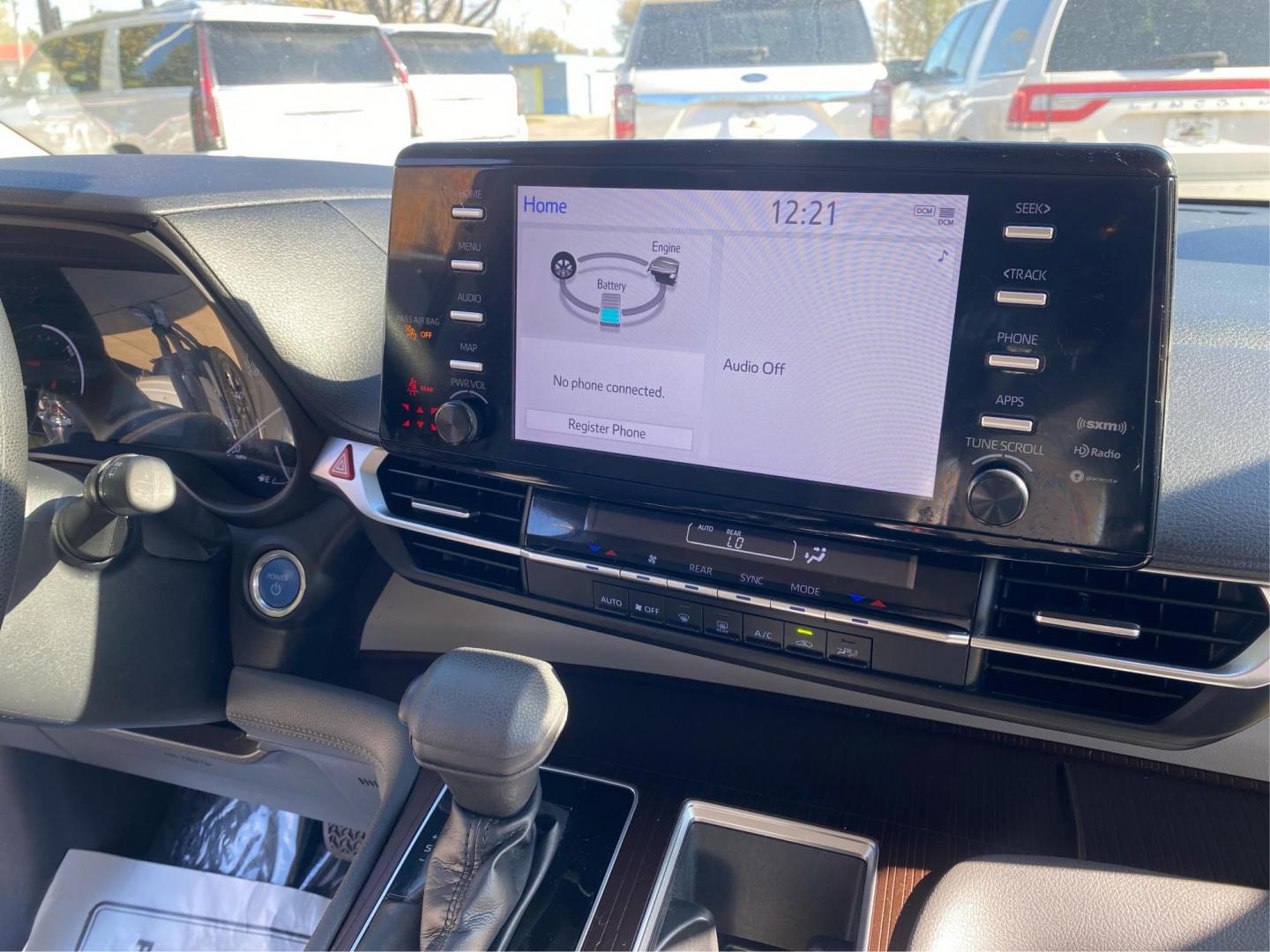 2022 BLACK TOYOTA SIENNA LE (5TDKSKFC5NS) with an 2.5L engine, Continuously Variable transmission, located at 908 SE 14th Street, Des Moines, IA, 50317, (515) 281-0330, 41.580303, -93.597046 - Photo#13