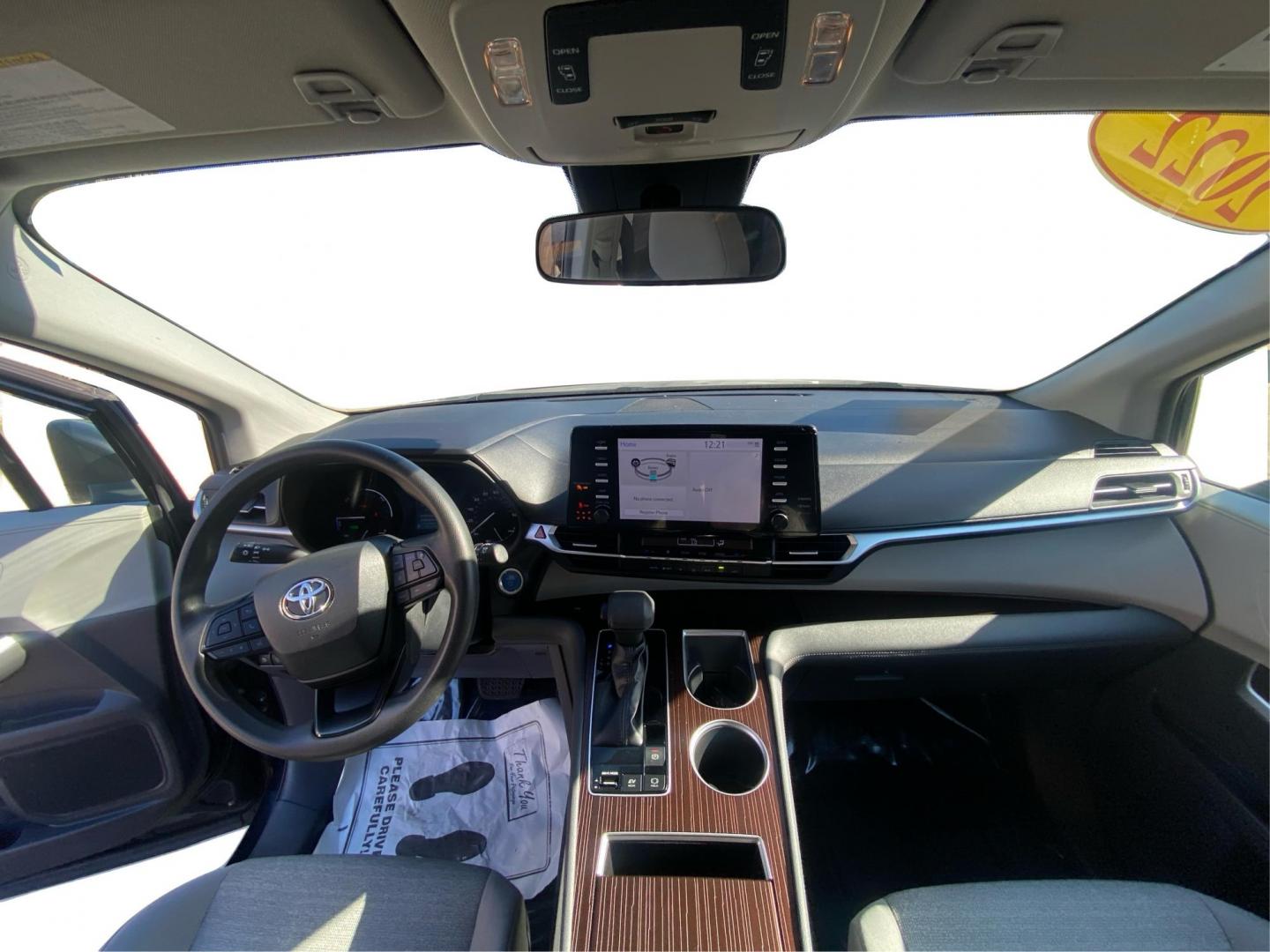 2022 BLACK TOYOTA SIENNA LE (5TDKSKFC5NS) with an 2.5L engine, Continuously Variable transmission, located at 908 SE 14th Street, Des Moines, IA, 50317, (515) 281-0330, 41.580303, -93.597046 - Photo#22