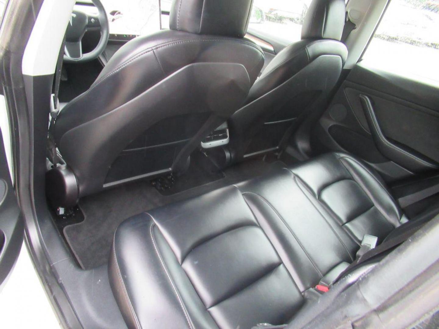 2021 WHITE TESLA MODEL 3 (5YJ3E1EB4MF) , Continuously Variable transmission, located at 908 SE 14th Street, Des Moines, IA, 50317, (515) 281-0330, 41.580303, -93.597046 - Photo#15