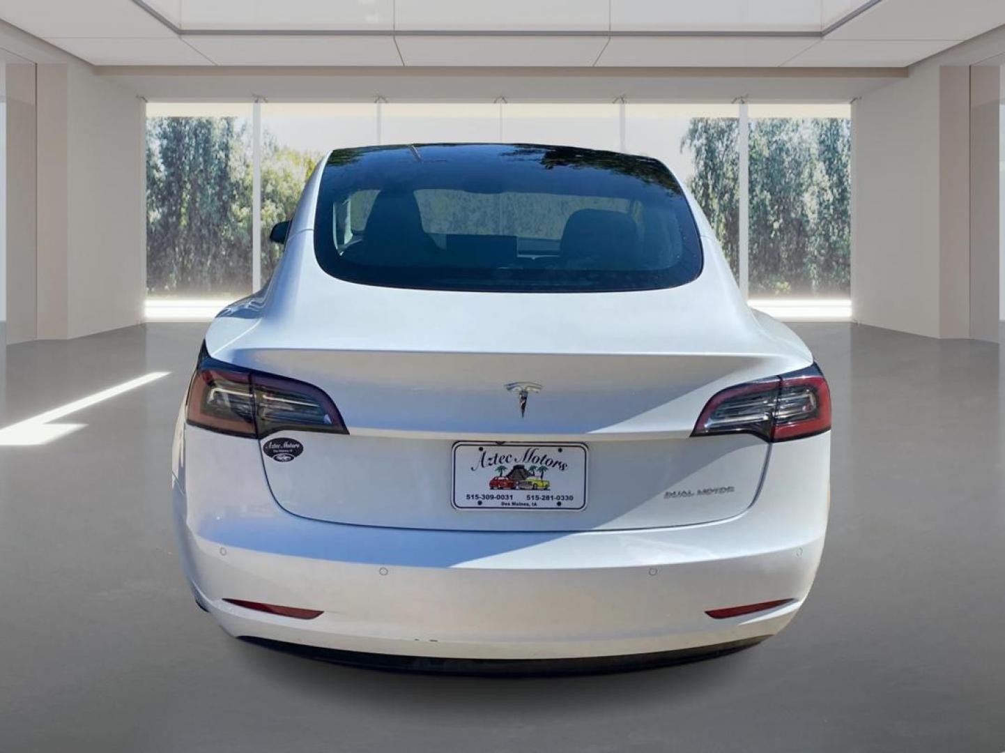 2021 WHITE TESLA MODEL 3 (5YJ3E1EB4MF) , Continuously Variable transmission, located at 908 SE 14th Street, Des Moines, IA, 50317, (515) 281-0330, 41.580303, -93.597046 - Photo#3
