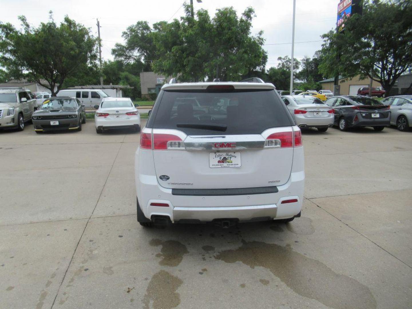 2015 WHITE GMC TERRAIN DENALI (2GKFLZEK5F6) with an 2.4L engine, Automatic transmission, located at 908 SE 14th Street, Des Moines, IA, 50317, (515) 281-0330, 41.580303, -93.597046 - Photo#5