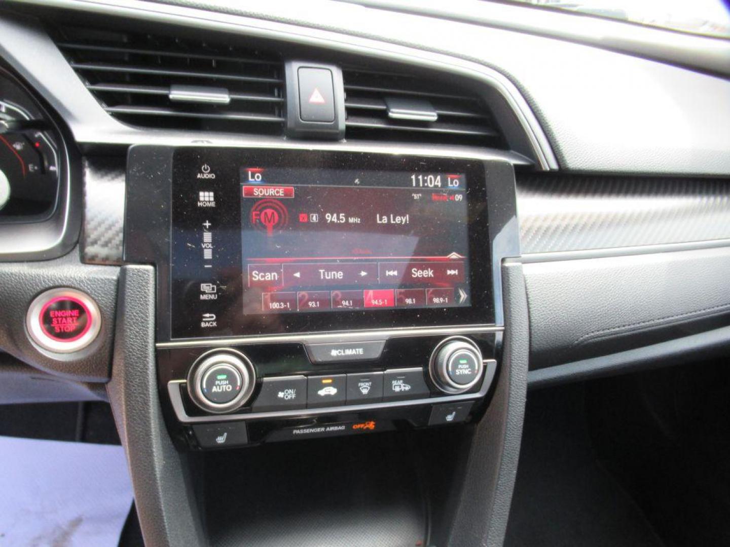 2017 RED HONDA CIVIC SI (2HGFC3A58HH) with an 1.5L engine, 6-Speed Manual transmission, located at 908 SE 14th Street, Des Moines, IA, 50317, (515) 281-0330, 41.580303, -93.597046 - Photo#18