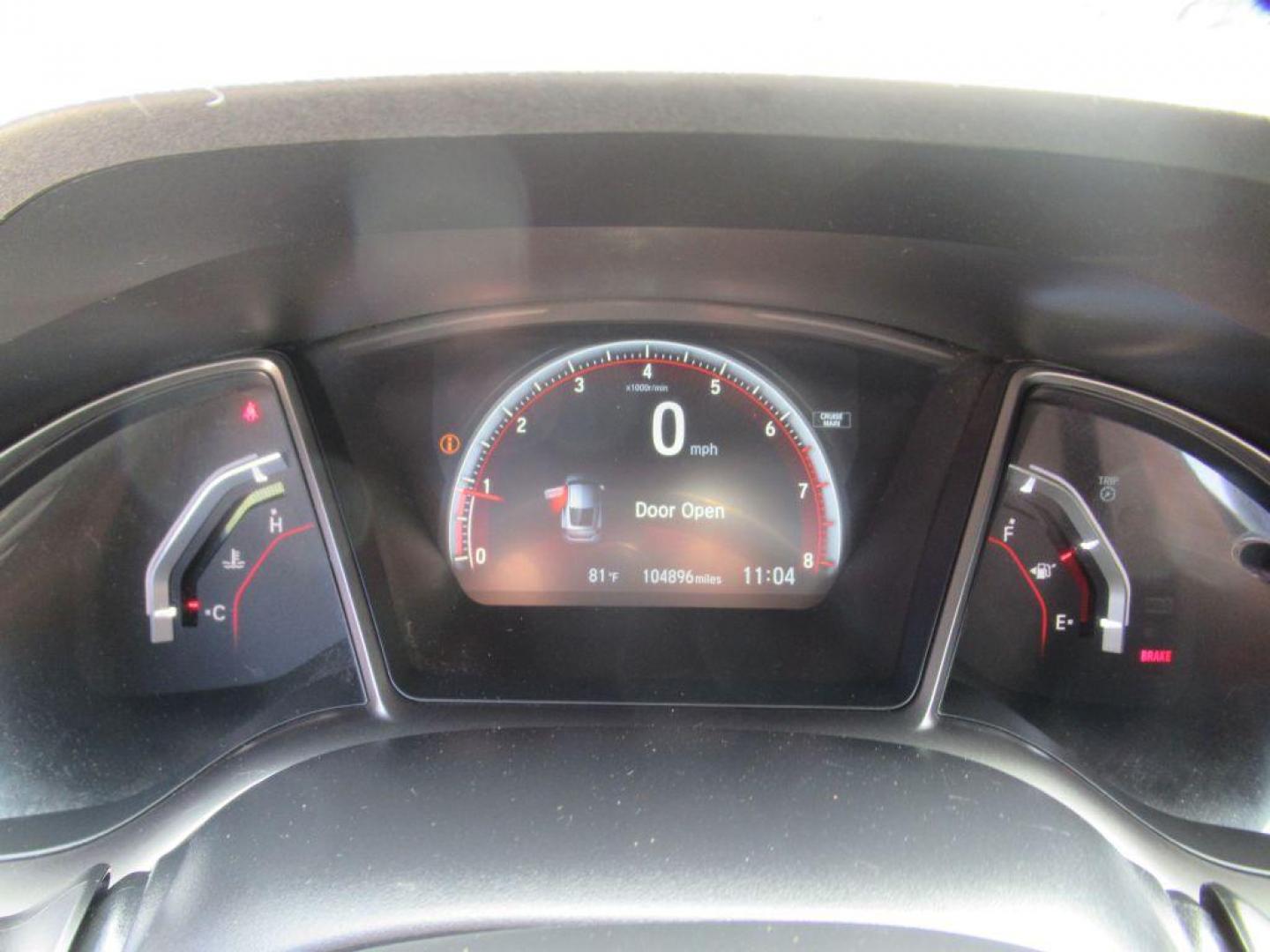 2017 RED HONDA CIVIC SI (2HGFC3A58HH) with an 1.5L engine, 6-Speed Manual transmission, located at 908 SE 14th Street, Des Moines, IA, 50317, (515) 281-0330, 41.580303, -93.597046 - Photo#21