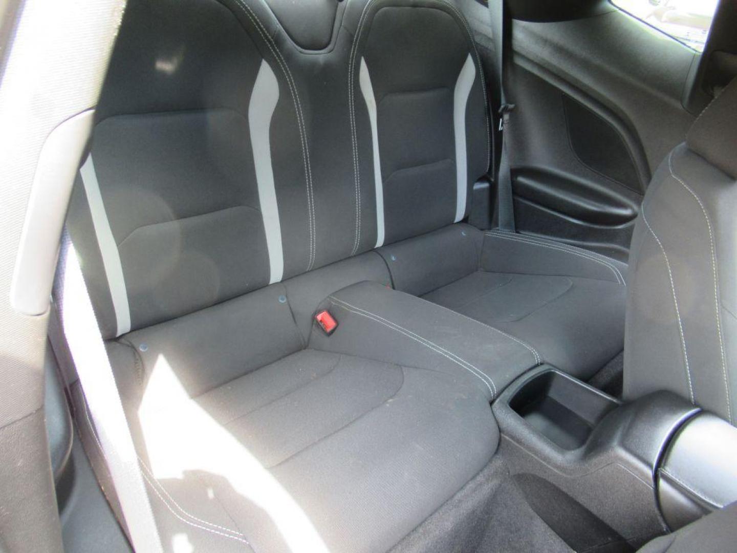 2019 SILVER CHEVROLET CAMARO LS (1G1FB1RS4K0) with an 3.6L engine, Automatic transmission, located at 908 SE 14th Street, Des Moines, IA, 50317, (515) 281-0330, 41.580303, -93.597046 - Photo#11