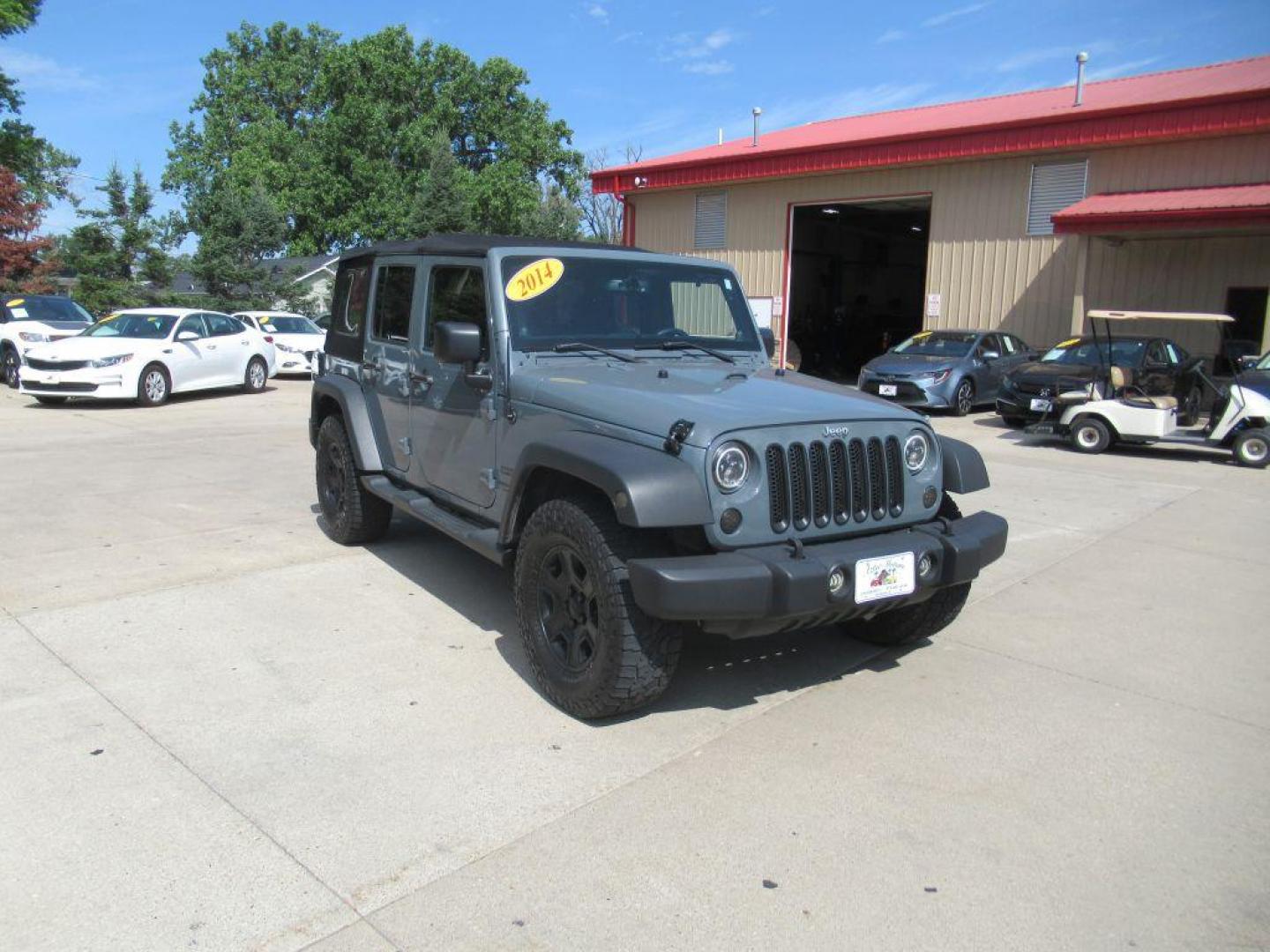 2014 GRAY JEEP WRANGLER UNLIMI SPORT (1C4BJWDGXEL) with an 3.6L engine, Automatic transmission, located at 908 SE 14th Street, Des Moines, IA, 50317, (515) 281-0330, 41.580303, -93.597046 - Photo#2