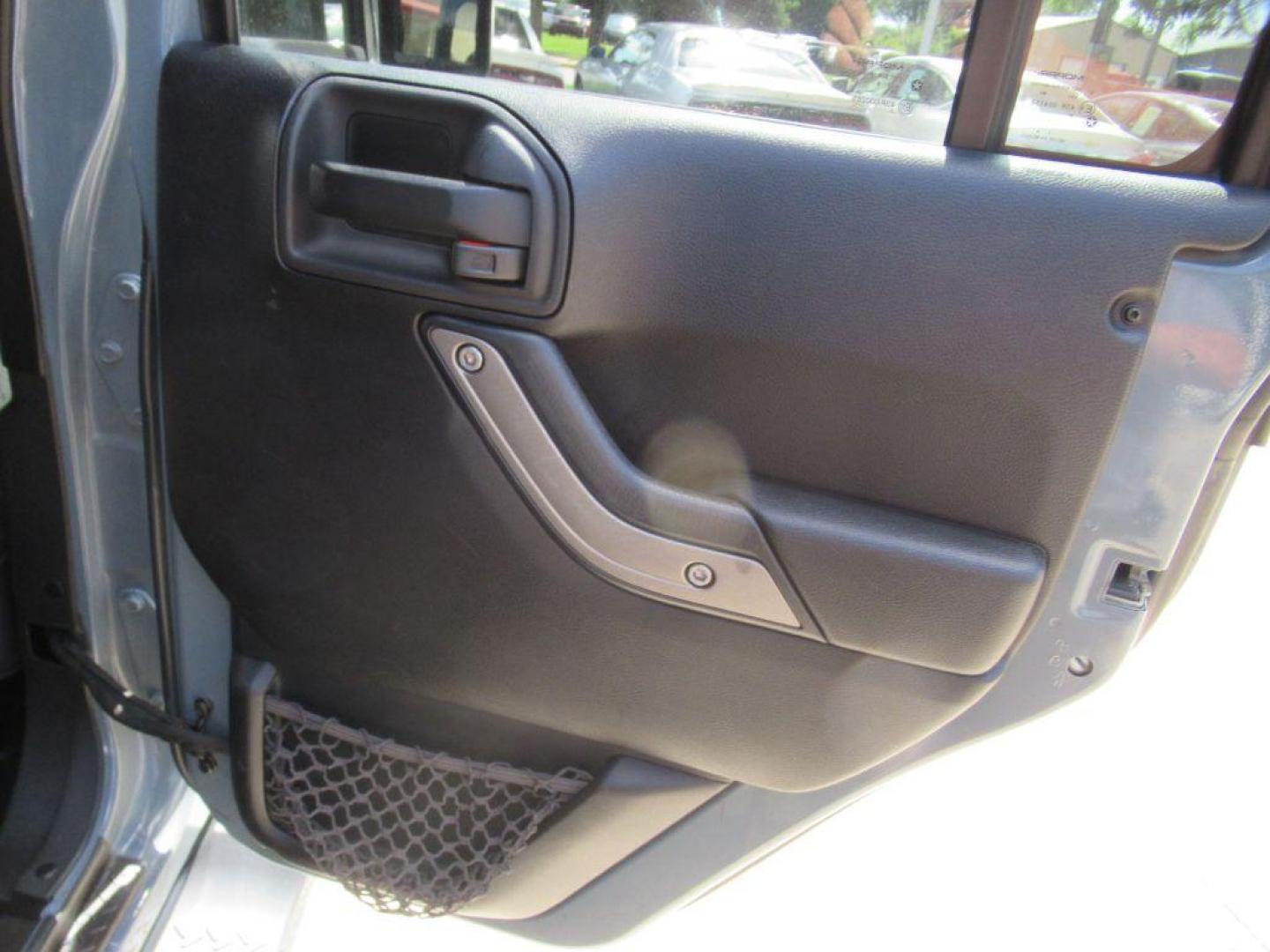 2014 GRAY JEEP WRANGLER UNLIMI SPORT (1C4BJWDGXEL) with an 3.6L engine, Automatic transmission, located at 908 SE 14th Street, Des Moines, IA, 50317, (515) 281-0330, 41.580303, -93.597046 - Photo#11