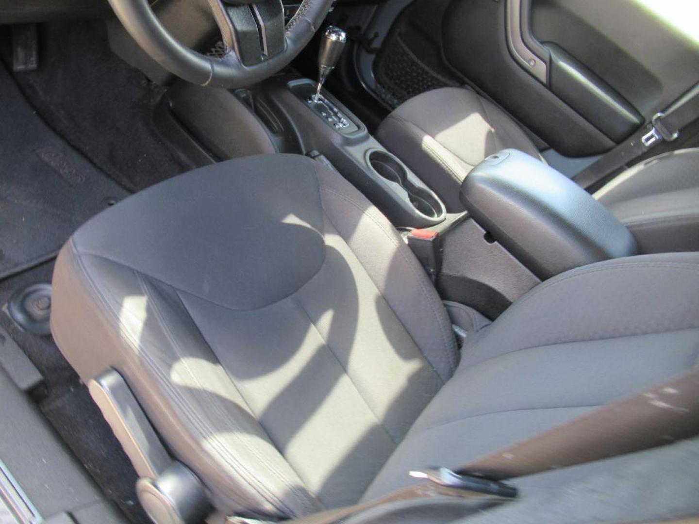 2014 GRAY JEEP WRANGLER UNLIMI SPORT (1C4BJWDGXEL) with an 3.6L engine, Automatic transmission, located at 908 SE 14th Street, Des Moines, IA, 50317, (515) 281-0330, 41.580303, -93.597046 - Photo#16