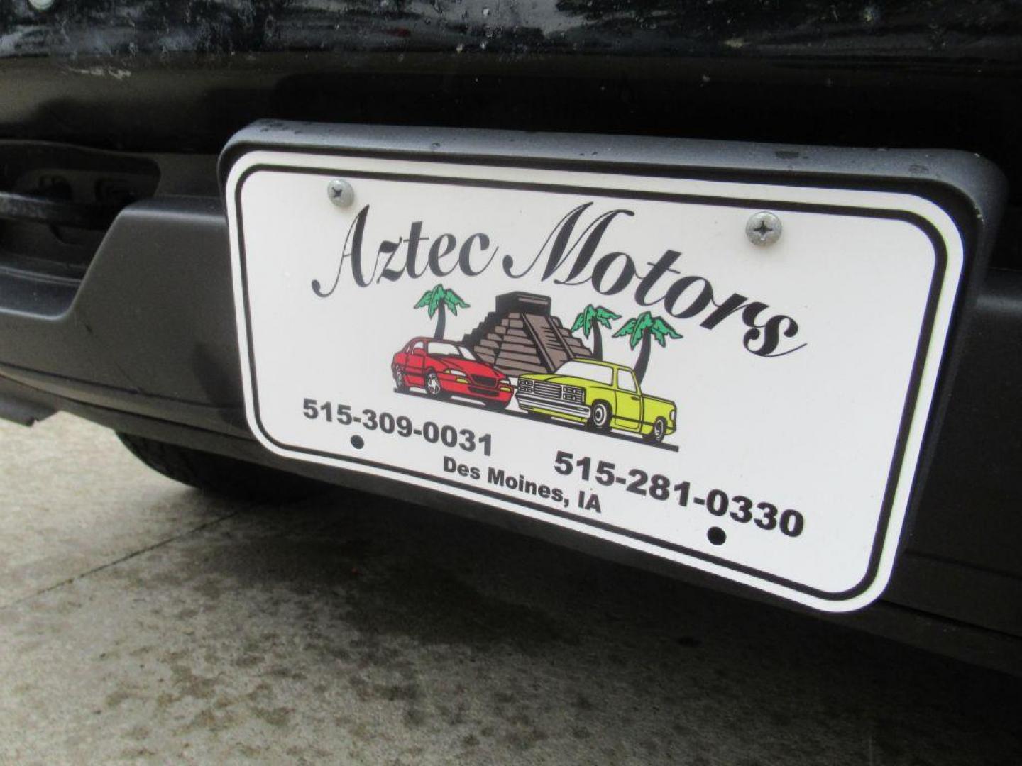 2017 BLACK CHEVROLET SILVERADO 1500 LTZ (3GCUKSEC6HG) with an 5.3L engine, Automatic transmission, located at 908 SE 14th Street, Des Moines, IA, 50317, (515) 281-0330, 41.580303, -93.597046 - Photo#8