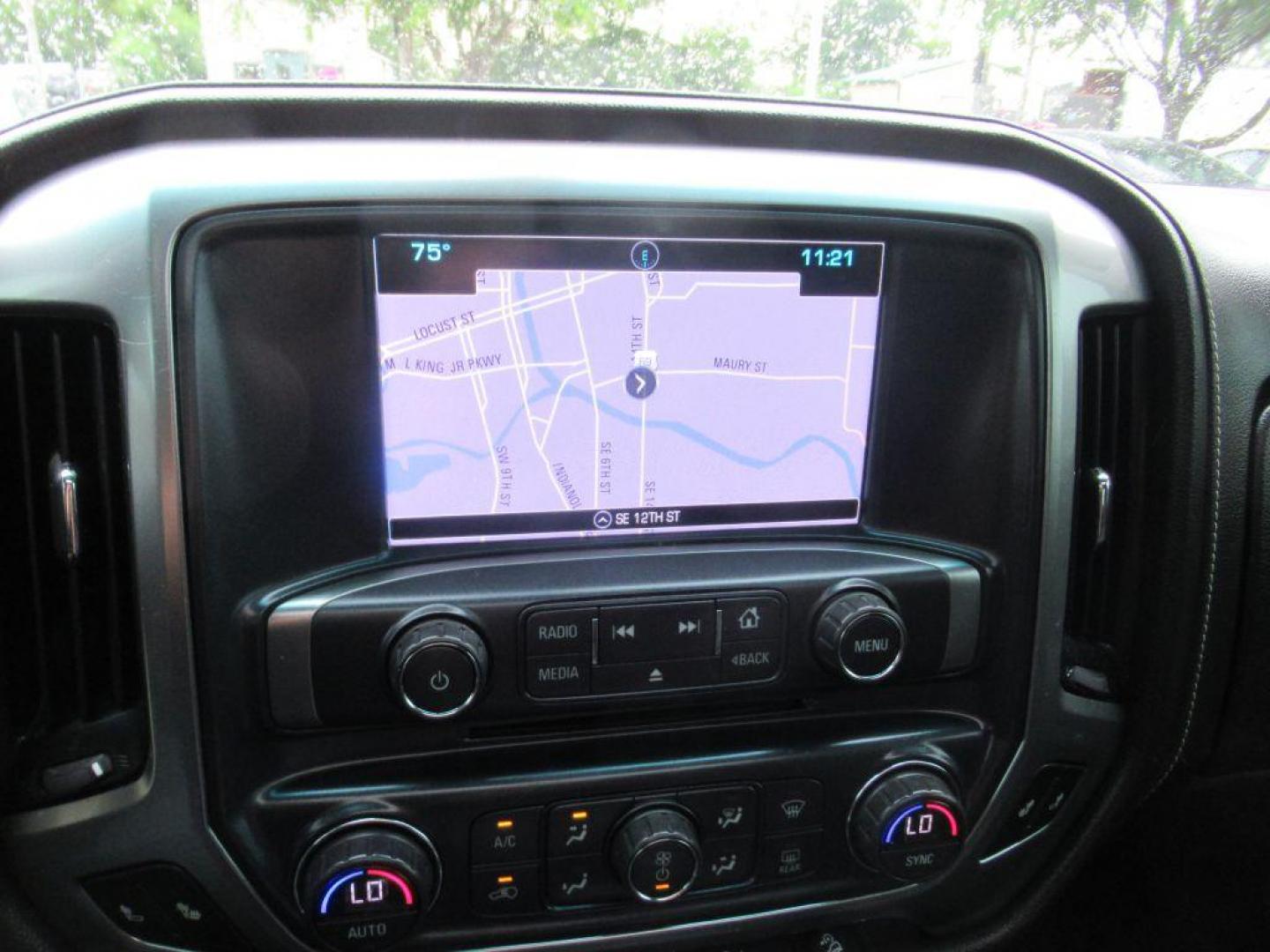 2017 BLACK CHEVROLET SILVERADO 1500 LTZ (3GCUKSEC6HG) with an 5.3L engine, Automatic transmission, located at 908 SE 14th Street, Des Moines, IA, 50317, (515) 281-0330, 41.580303, -93.597046 - Photo#21