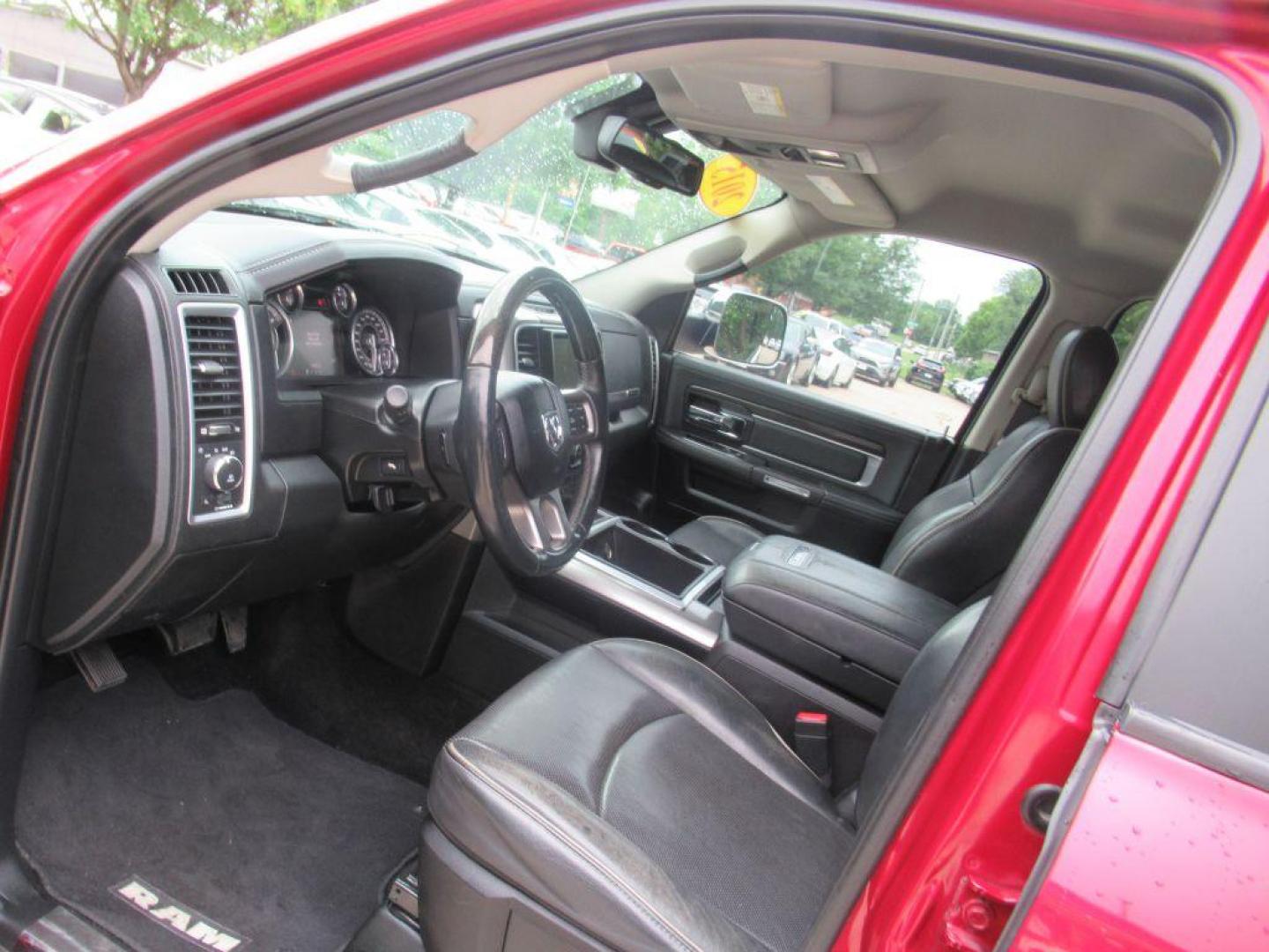 2015 MARRON RAM 1500 LONGHORN (1C6RR7PT0FS) with an 5.7L engine, Automatic transmission, located at 908 SE 14th Street, Des Moines, IA, 50317, (515) 281-0330, 41.580303, -93.597046 - Photo#25