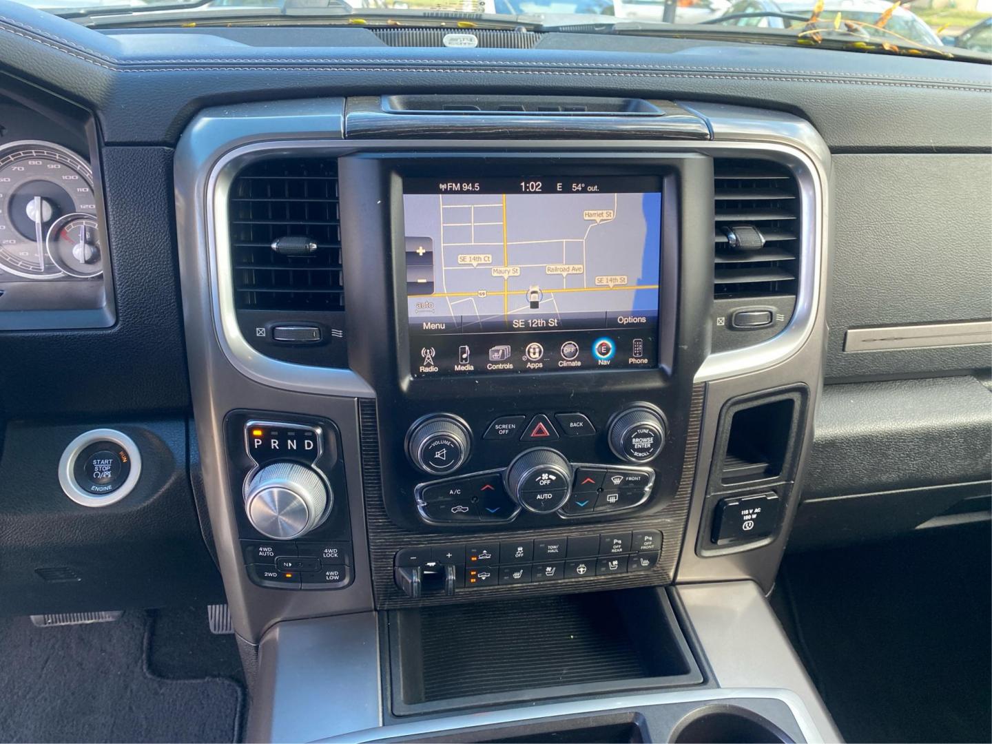 2015 MARRON RAM 1500 LONGHORN (1C6RR7PT0FS) with an 5.7L engine, Automatic transmission, located at 908 SE 14th Street, Des Moines, IA, 50317, (515) 281-0330, 41.580303, -93.597046 - Photo#11