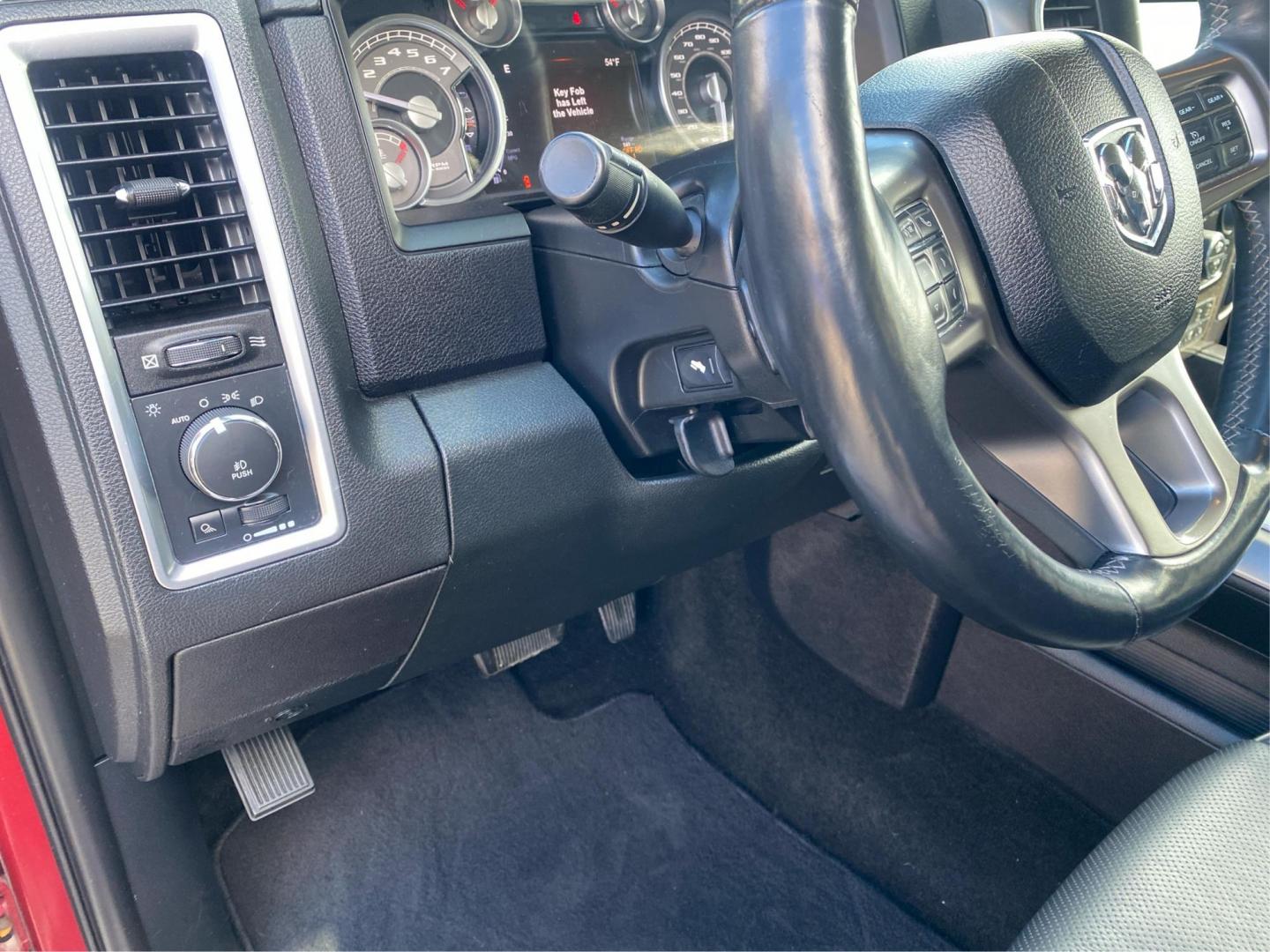 2015 MARRON RAM 1500 LONGHORN (1C6RR7PT0FS) with an 5.7L engine, Automatic transmission, located at 908 SE 14th Street, Des Moines, IA, 50317, (515) 281-0330, 41.580303, -93.597046 - Photo#15