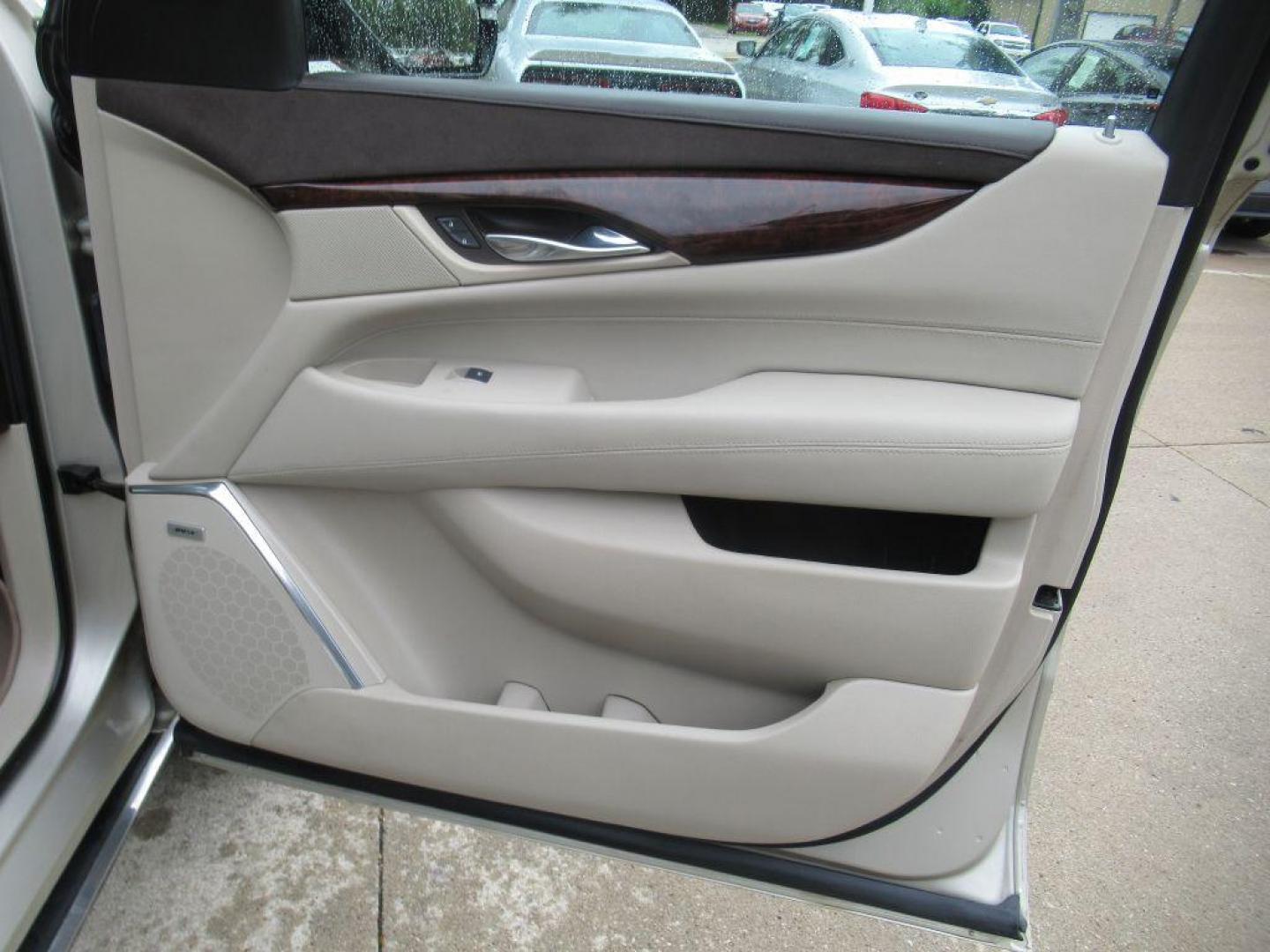 2015 GOLD CADILLAC ESCALADE PREMIUM (1GYS4NKJ4FR) with an 6.2L engine, Automatic transmission, located at 908 SE 14th Street, Des Moines, IA, 50317, (515) 281-0330, 41.580303, -93.597046 - Photo#12